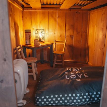 Cosy Forest Lodge Penrhos  Екстер'єр фото
