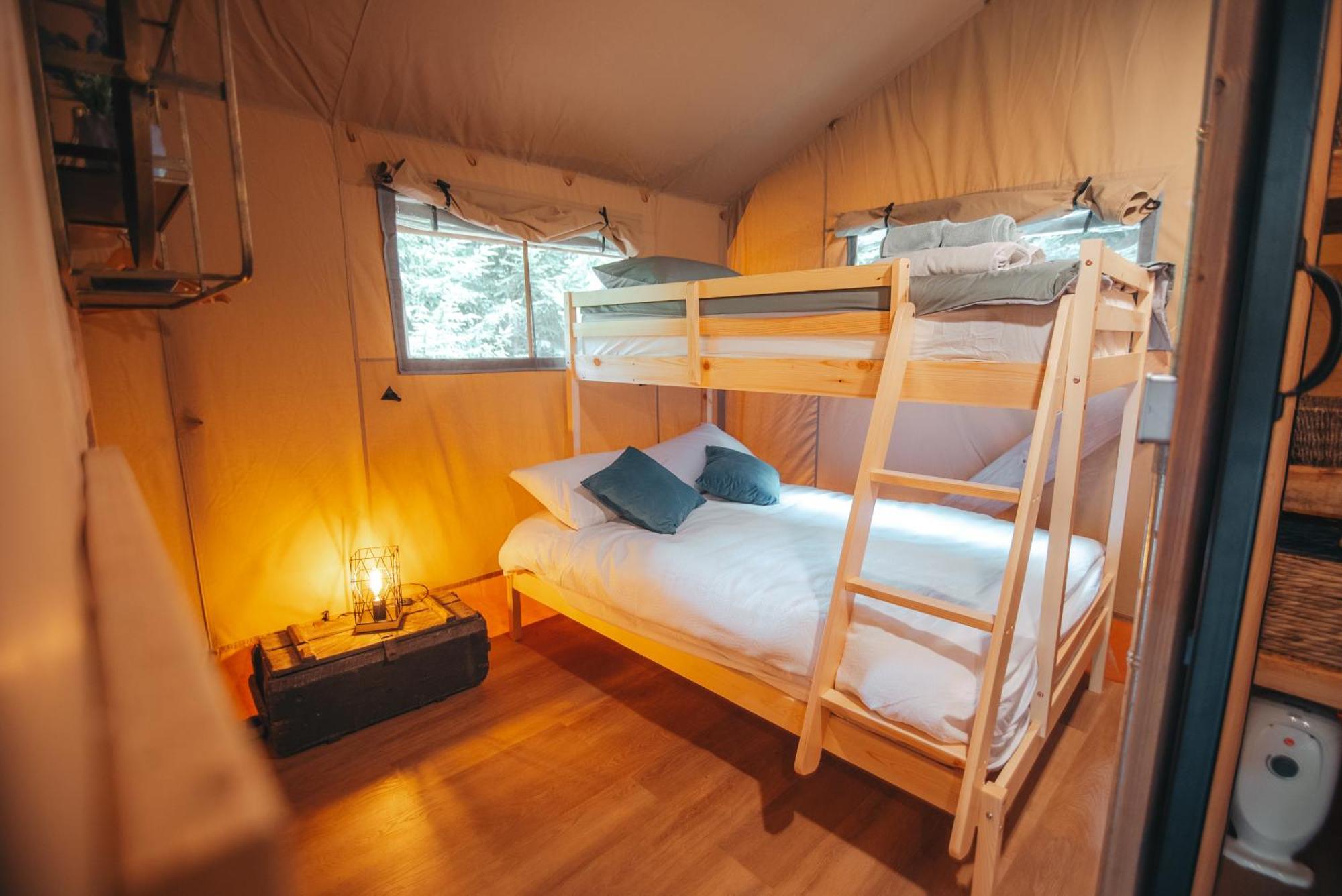 Cosy Forest Lodge Penrhos  Екстер'єр фото