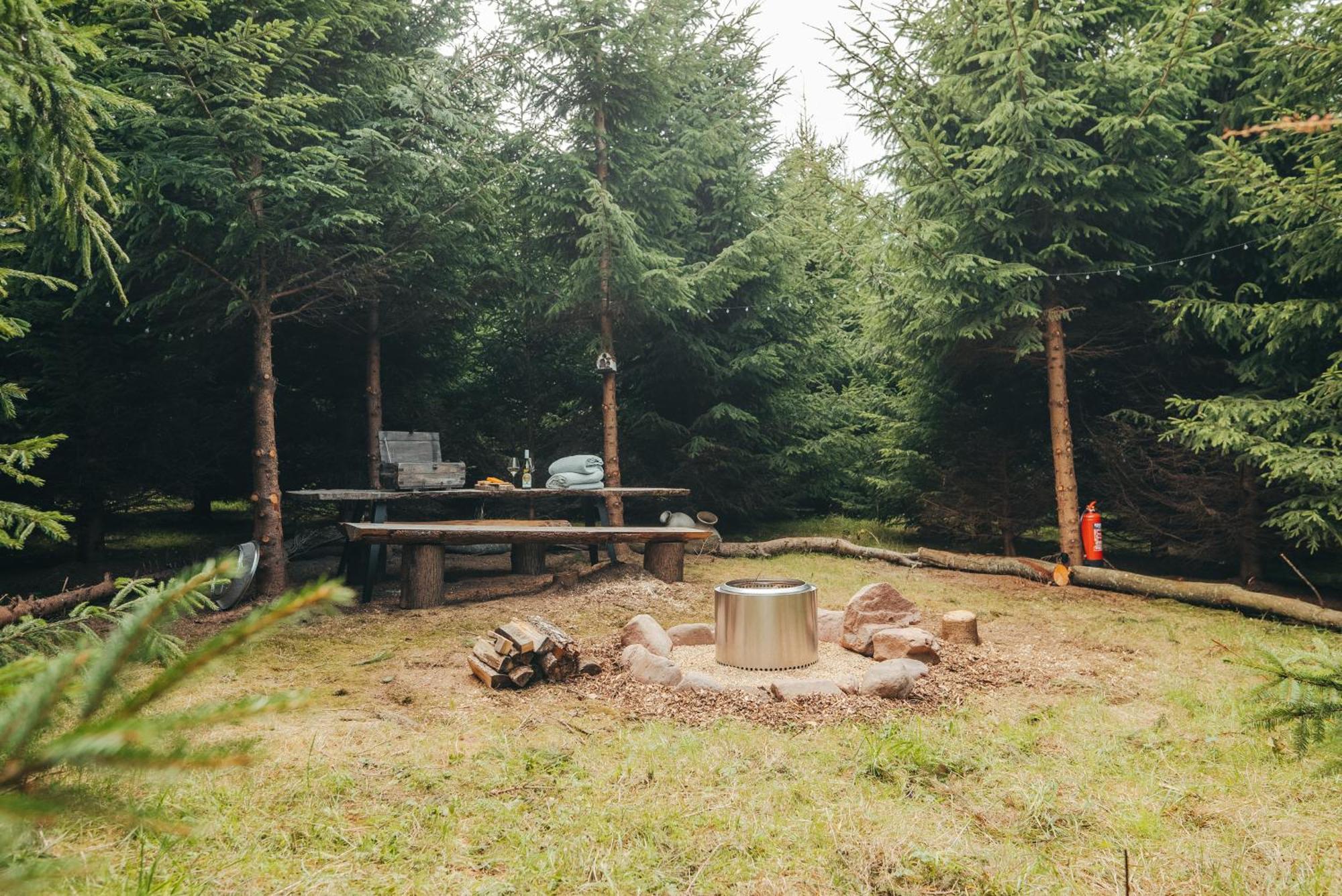 Cosy Forest Lodge Penrhos  Екстер'єр фото