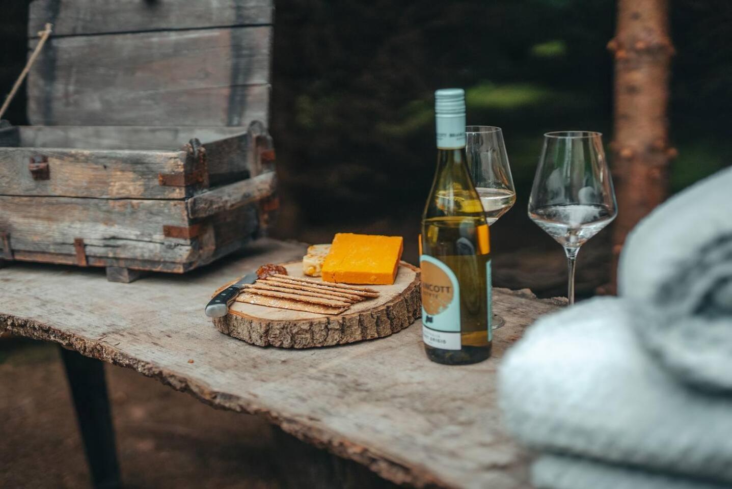 Cosy Forest Lodge Penrhos  Екстер'єр фото