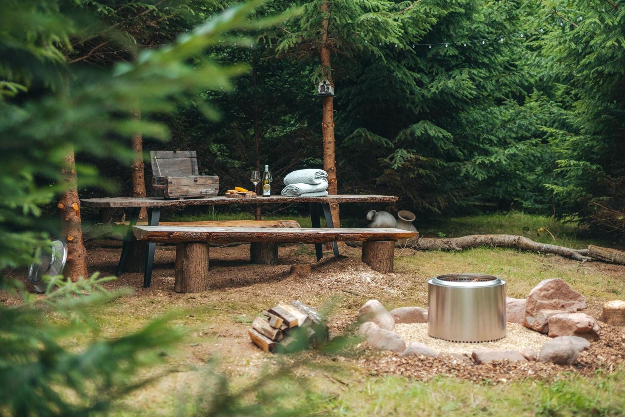Cosy Forest Lodge Penrhos  Екстер'єр фото