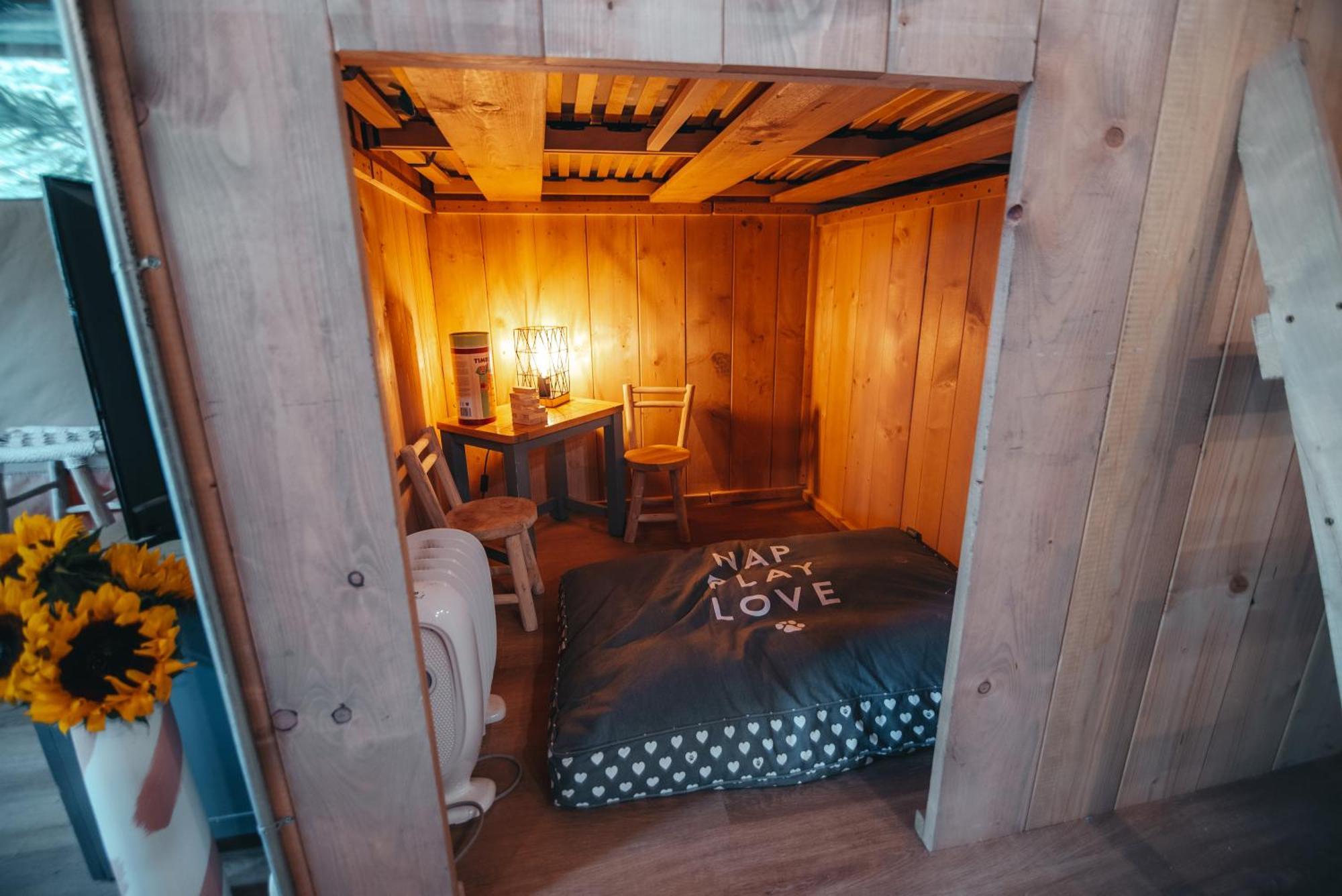 Cosy Forest Lodge Penrhos  Екстер'єр фото