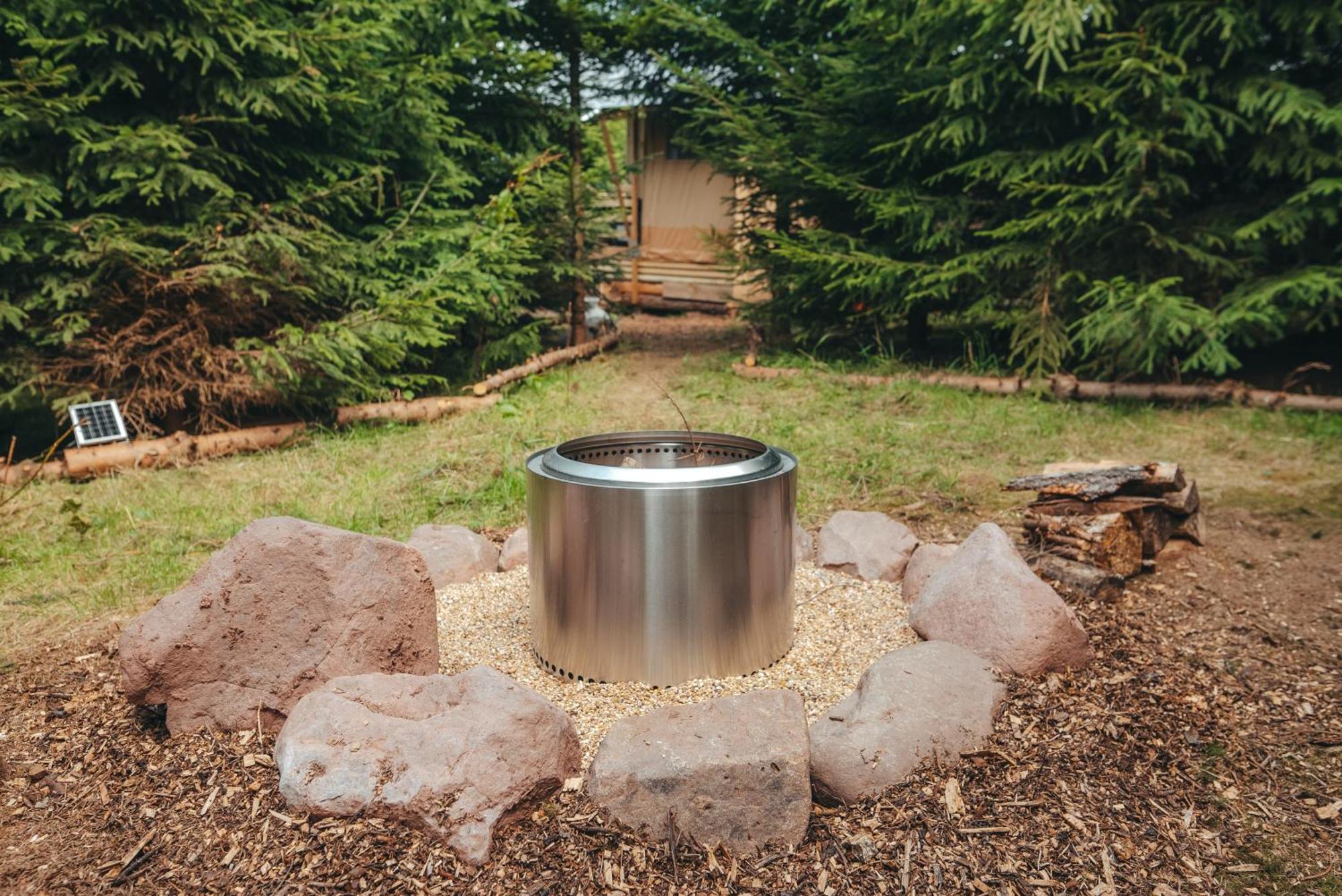 Cosy Forest Lodge Penrhos  Екстер'єр фото