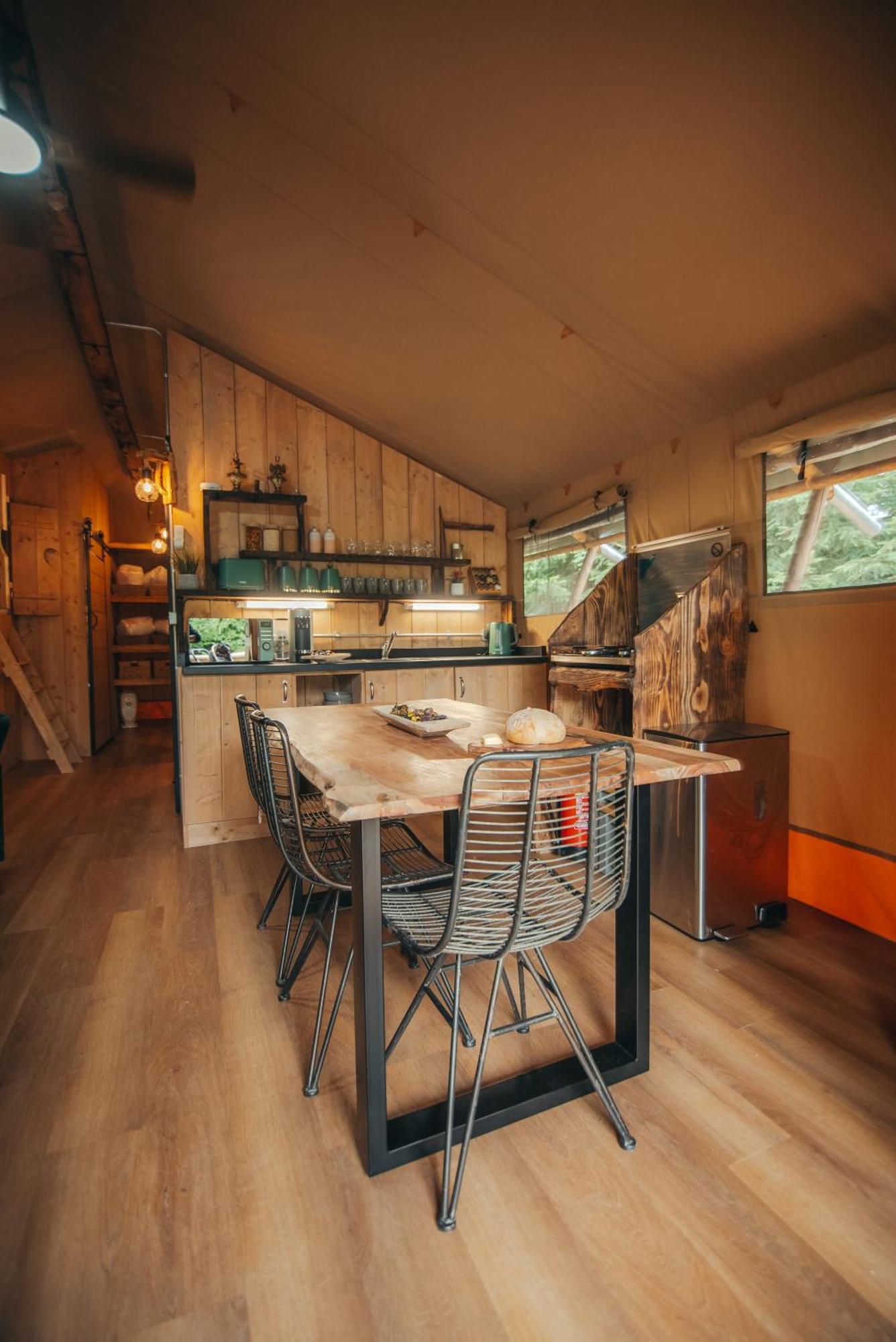 Cosy Forest Lodge Penrhos  Екстер'єр фото