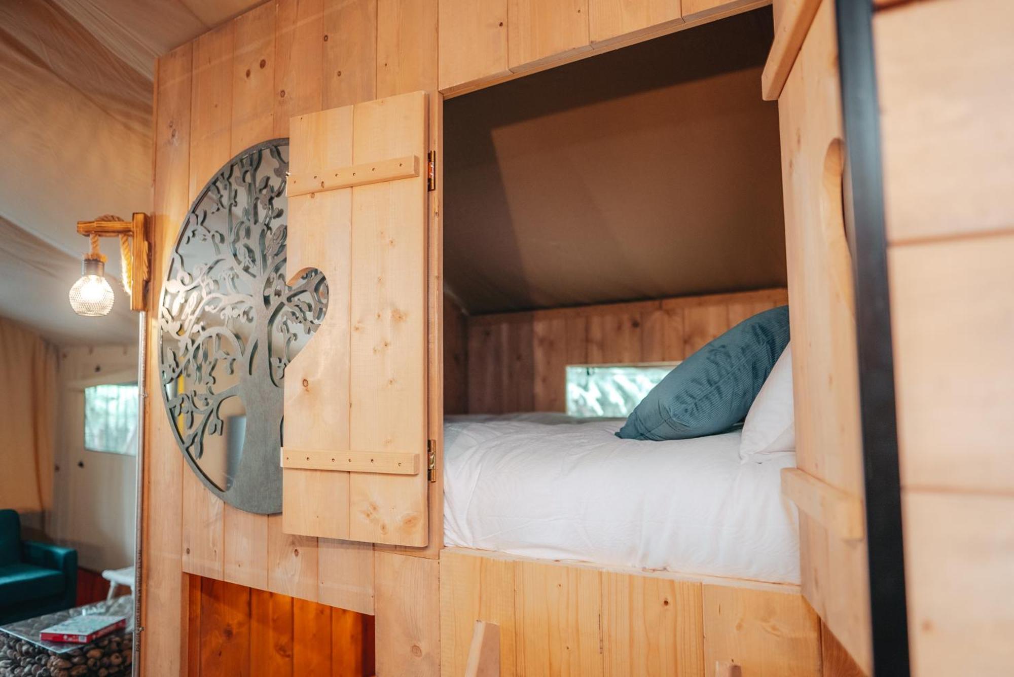 Cosy Forest Lodge Penrhos  Екстер'єр фото