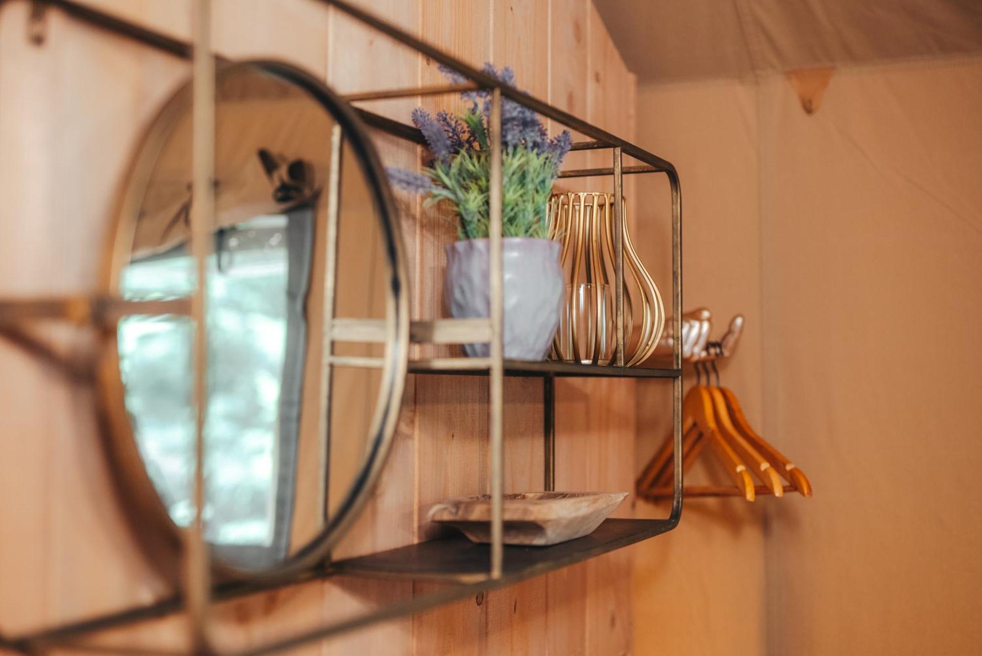 Cosy Forest Lodge Penrhos  Екстер'єр фото